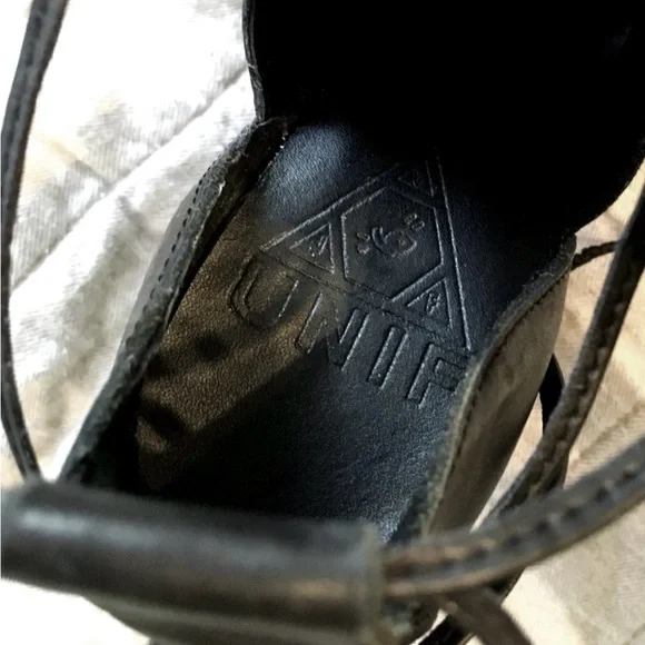 UNIF 94 heel peep toe ankle tie up black leather - Picture 6 of 8